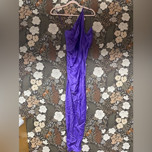 NWT The Sei Asymmetrical Plunge Dress in Grape size 0 - Picture 7 of 8